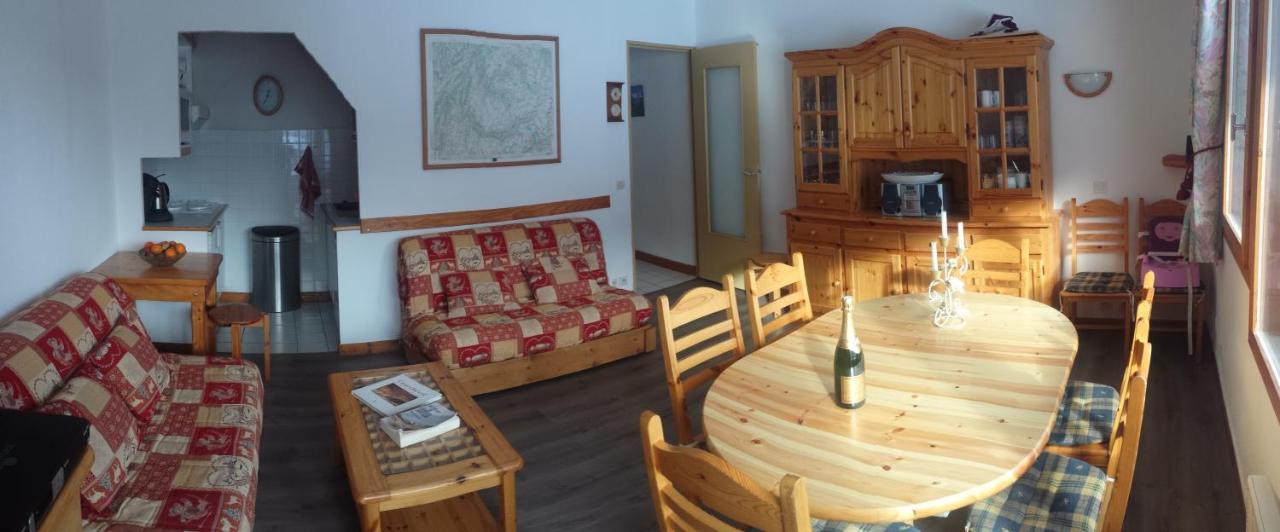 Appartement en résidence skis aux pieds avec sauna Courchevel Exterior foto